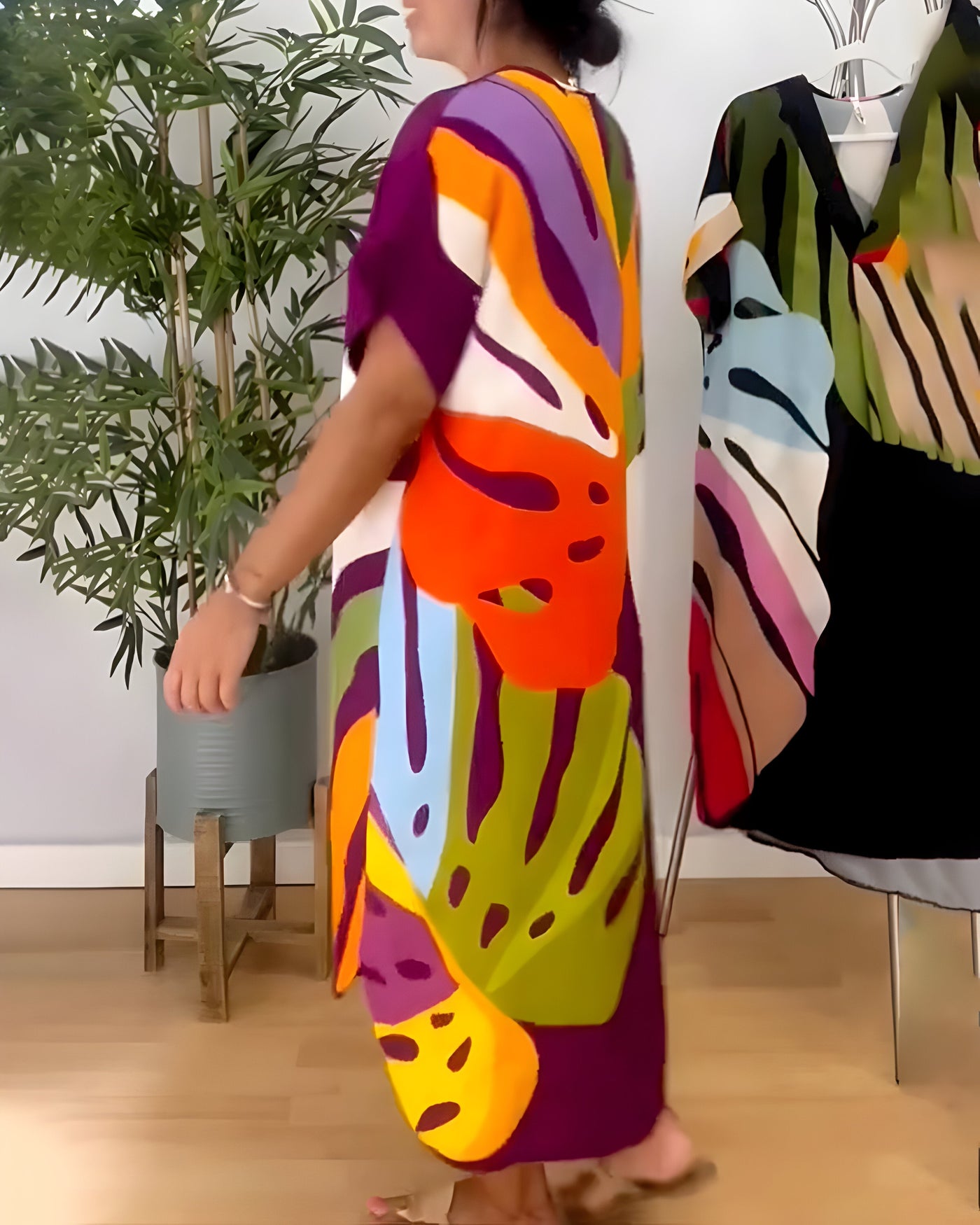 Tuva™ | Ibiza-inspired summer dress with leaf pattern