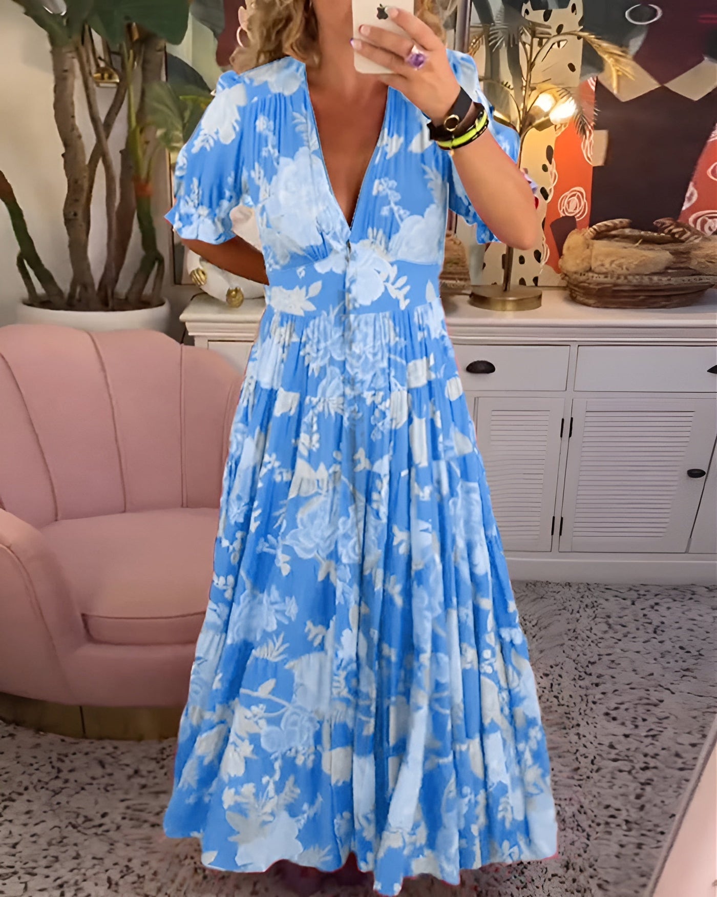 Selma™ | Elegant summer dress with floral pattern and V-neck