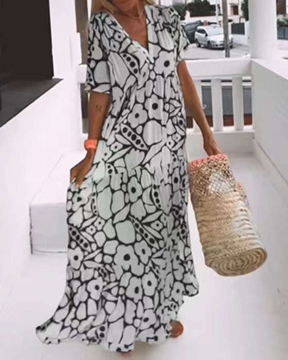 Juni™ | Ibiza-style dress with bohemian floral print