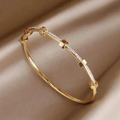 Ensley - Elegant Bright Golden Bracelet