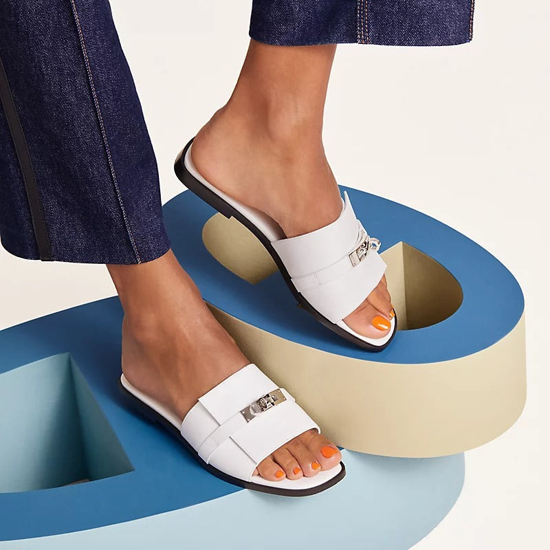 Greywood™ | LOCK SANDALS